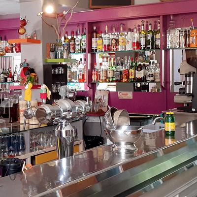 Le comptoir du bar de Santa Barbara
